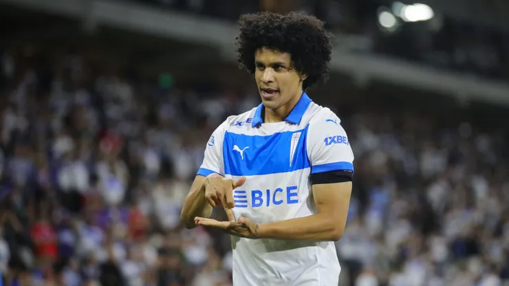 Bello hizo un golazo de antología.