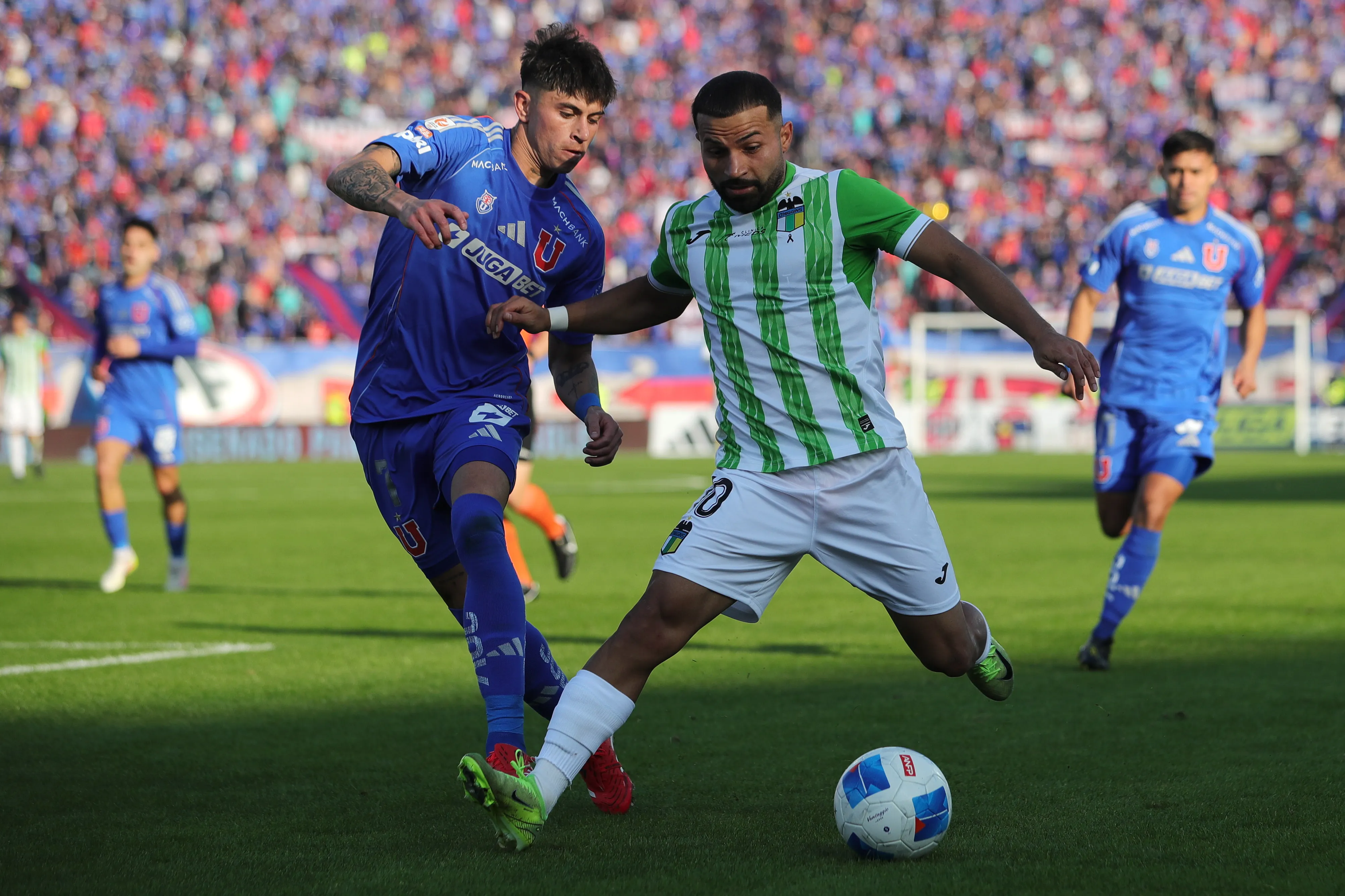 El cuadro celeste y los azules animarán uno de los duelos más importantes de este domingo | FOTO: Felipe Zanca/Photosport