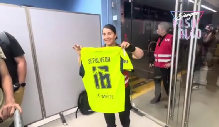 El gesto de Sepúlveda: | Foto: Siempre Pasa Algo