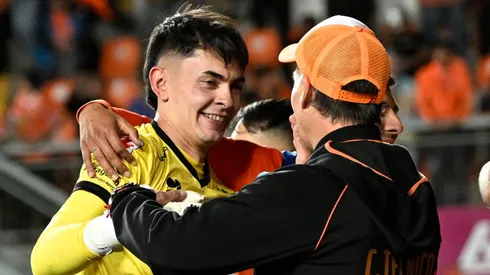 Hugo Araya se robó todas las miradas en el duelo ante Wanderers.