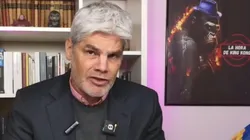 Guarello hace anuncio.