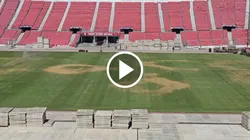 Así quedó la cancha del Estadio Nacional tras los conciertos de Dua Lipa y Oasis.