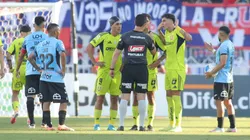 Símbolo de Universidad de Chile se lanzó contra los clásicos rivales.