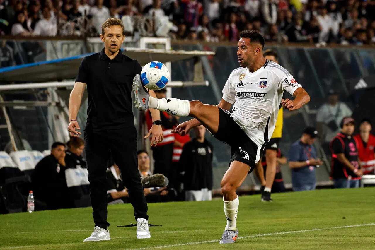 El Bichi quedó fascinado con Isla. | Foto: Photosport