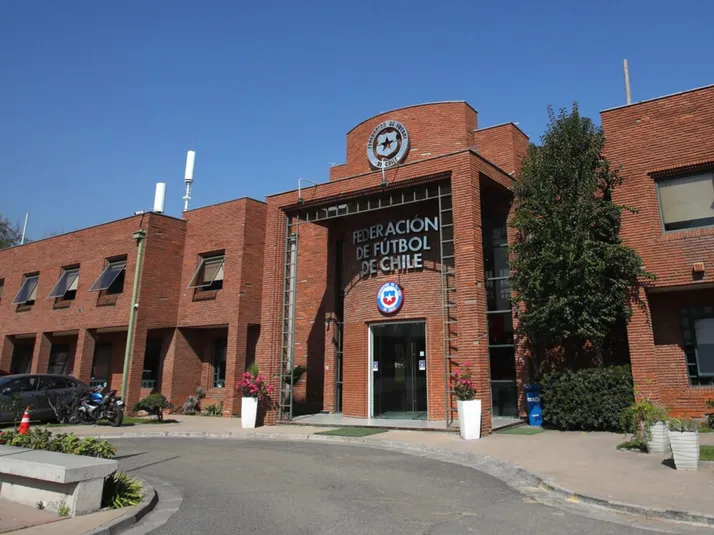 Terremoto en el fútbol chileno: Club es condenado al amateurismo