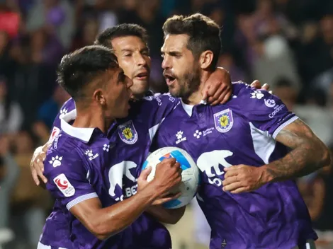 DT de Concepción alaba a Larrivey y lo eleva al nivel de estos dos ídolos lilas