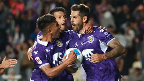 Joaquín Larrivey sigue dando que hablar en el fútbol chileno.