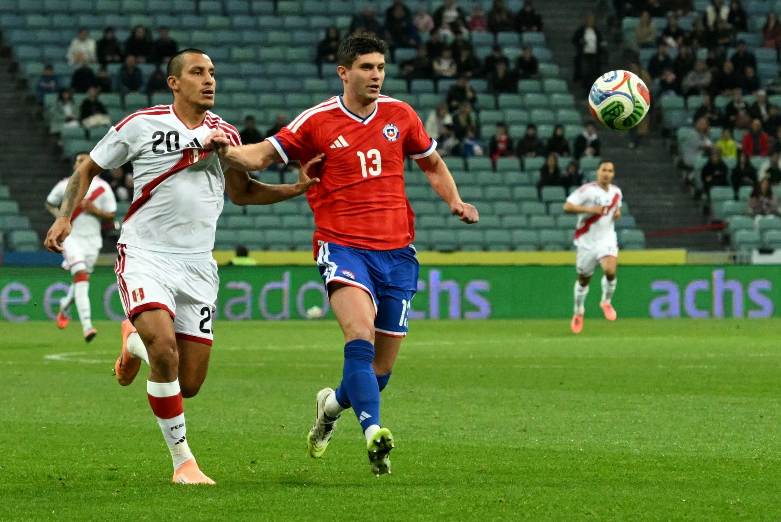 Benjamín Kuscevic enfrentando a Perú en el último amistoso de La Roja | FOTO: Sipa/Photosport