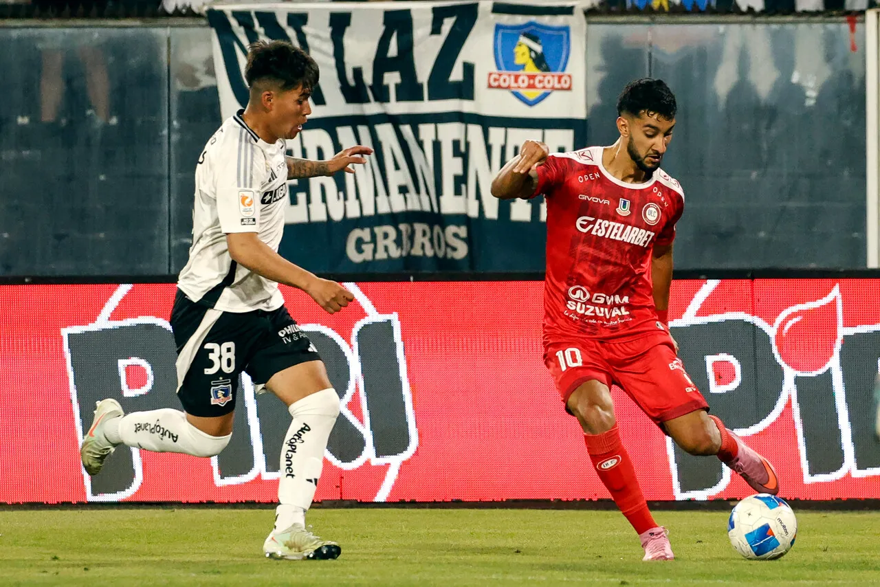 Al Bichi le preocupan los bajones de Colo Colo en las segundas mitades. | Foto: Photosport