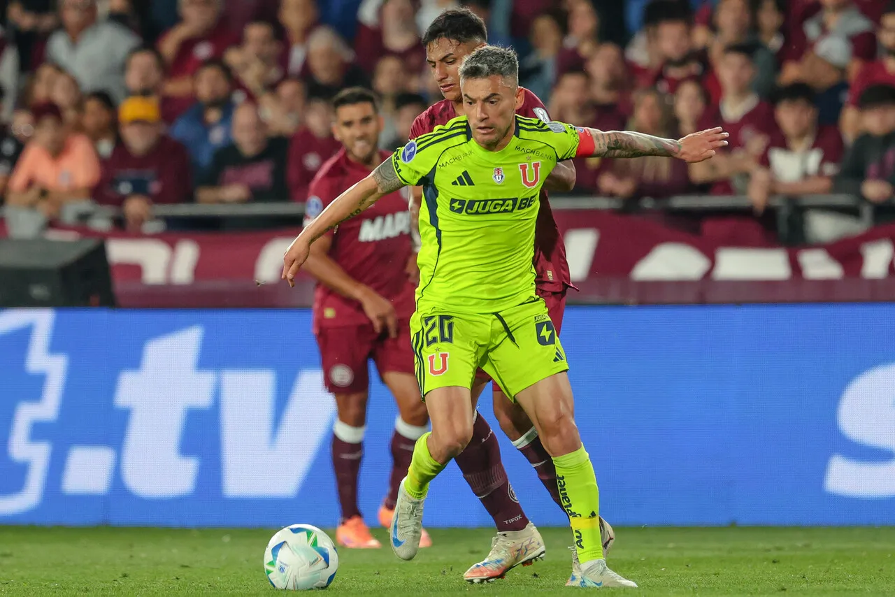 Aránguiz no dijo presente en el once ideal | Foto: Photosport