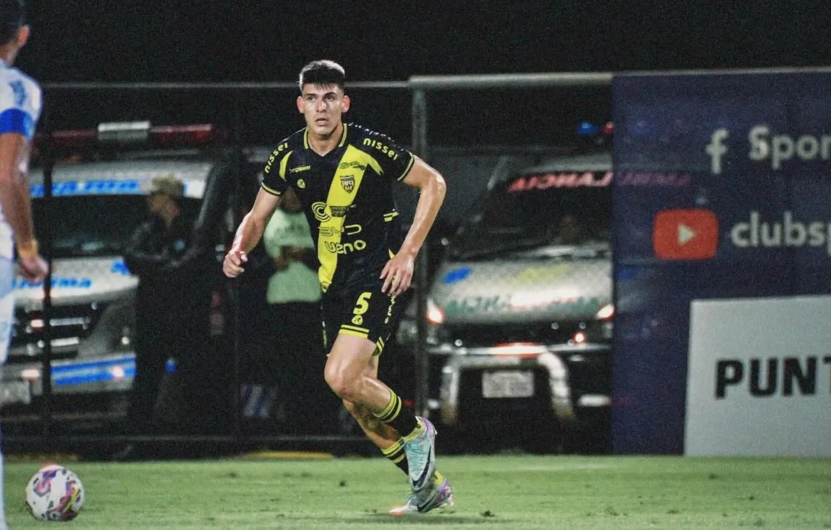 Lucas Romero vistiendo la camiseta de su actual club | FOTO: Instagram