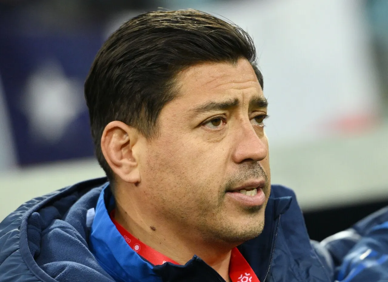 El plan es mantener un año más a Nicolás Córdova de interino (Photosport).