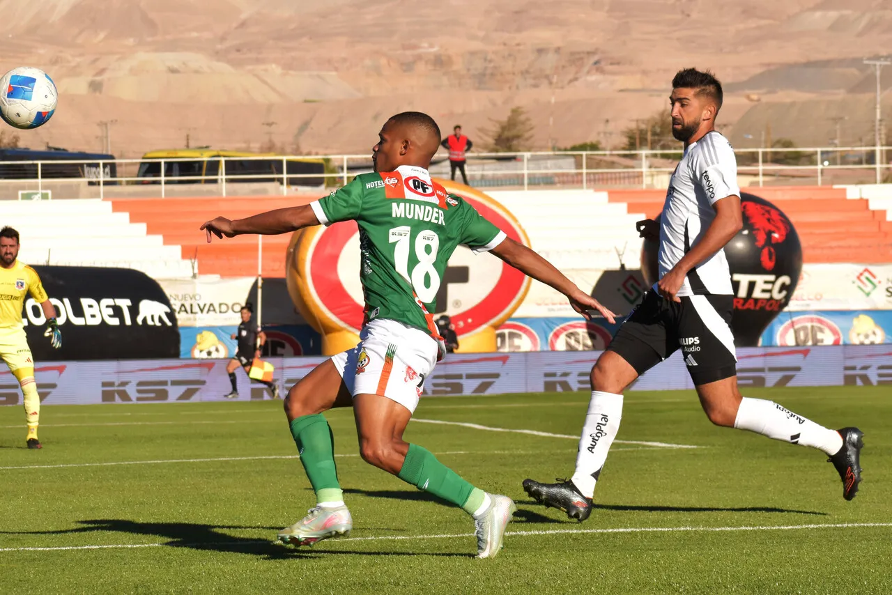 César Munder fue la gran figura de Cobresal anotando dos goles frente a los Albos (Foto: Photosport)