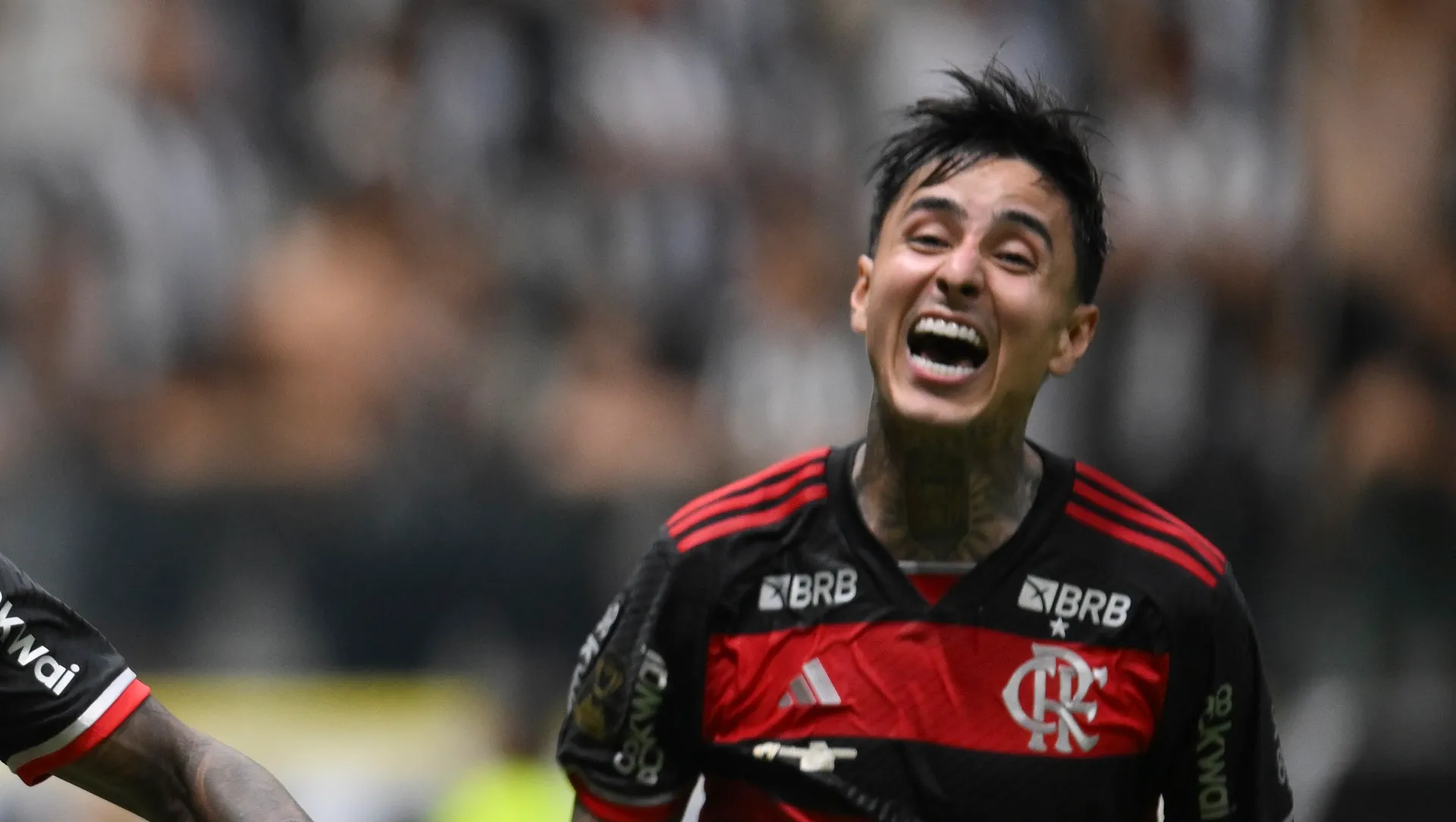 Erick Pulgar rompió el silencio luego de su polémica patada en la final de Copa Libertadores (Photo by Pedro Vilela/Getty Images)