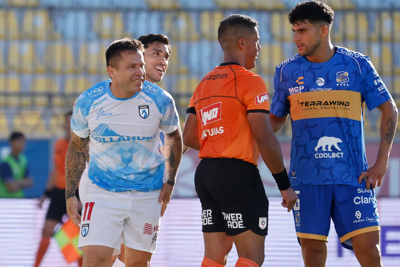 Iquique y Everton son dos equipos complicados con el descenso. | Foto: Photosport