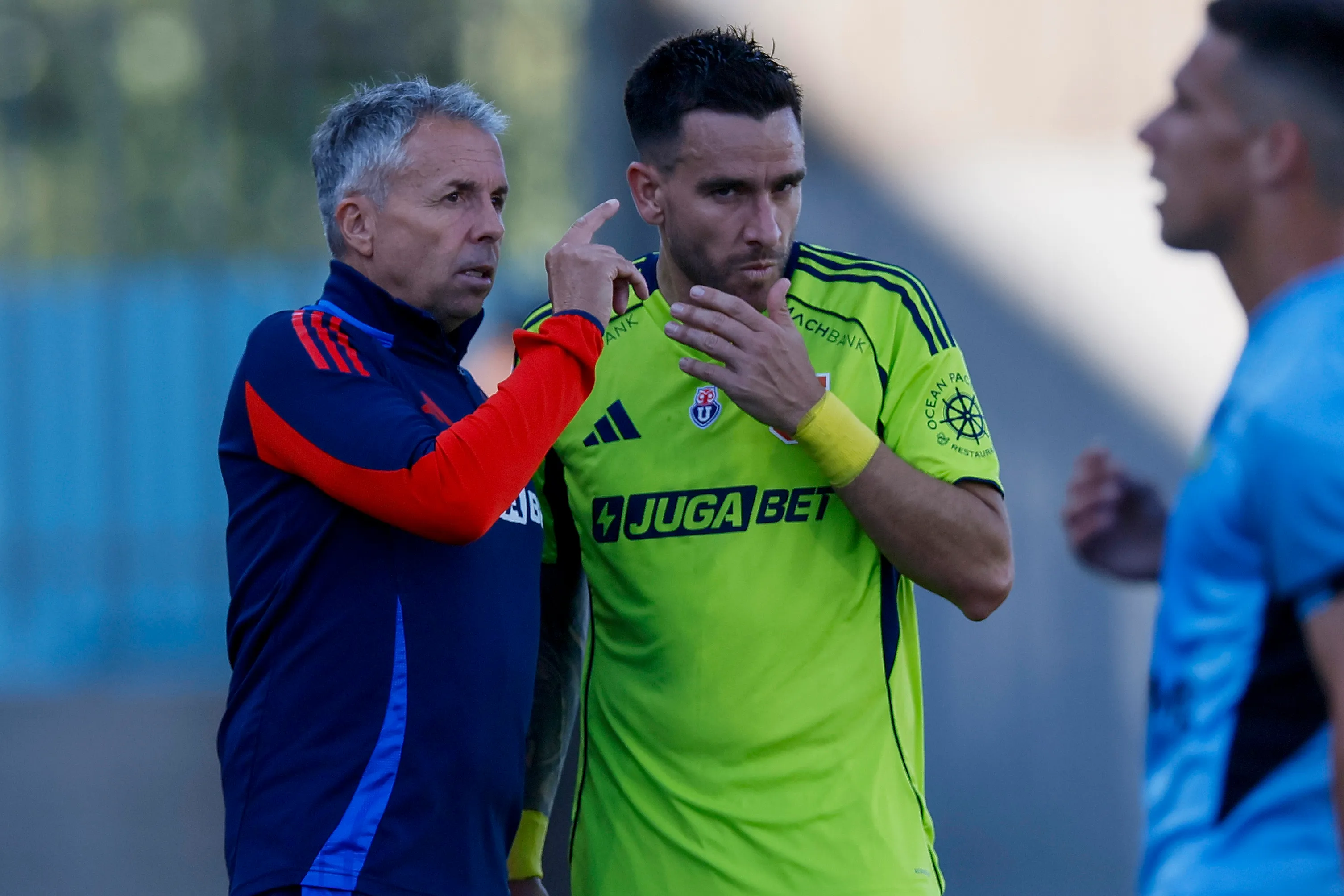 La salida de Gustavo Álvarez abrió un vacío inmediato en la banca azul | FOTO: Andres Pina/Photosport