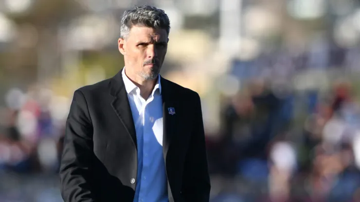 Ortiz recibe una buena en Colo Colo.