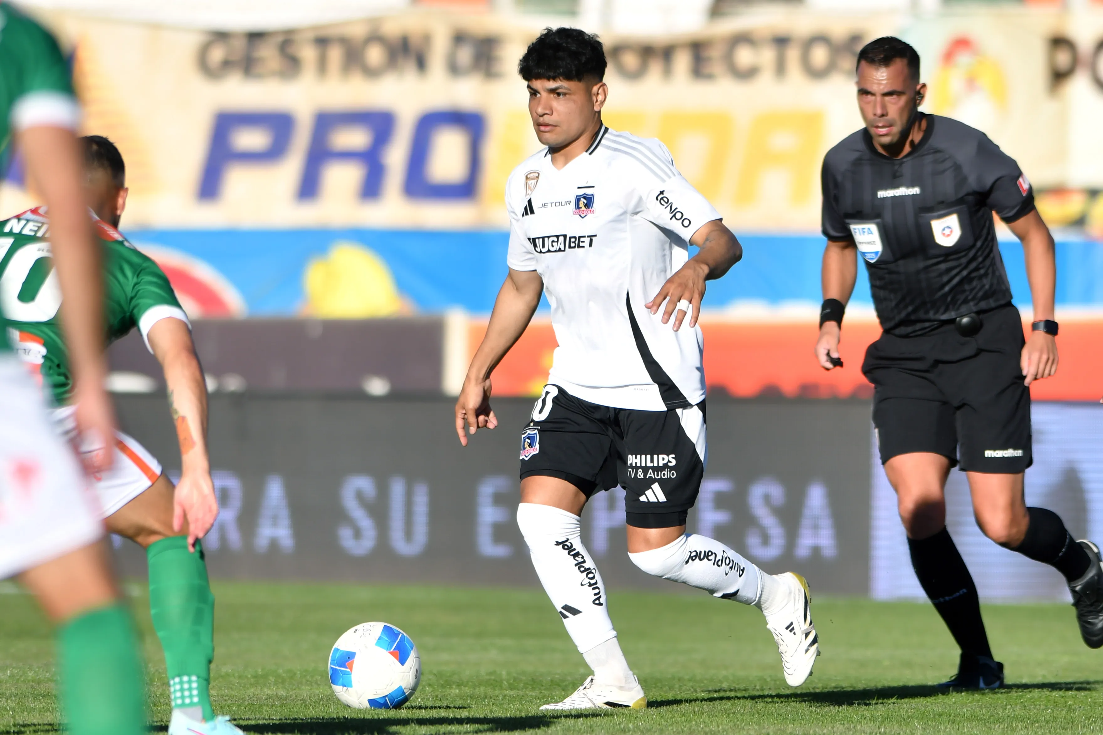 Claudio Aquino estaría en la carpeta de Talleres de Córdoba. (Foto: Alejandro Pizarro/Photosport)