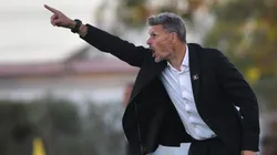 Fernando Ortiz golpea la mesa en Colo Colo para "la final" ante Audax (Foto: Alejandro Pizarro/Photosport)