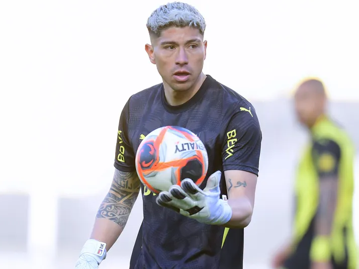 ¡Atento Colo Colo! En Peñarol rompen el silencio por Brayan Cortés