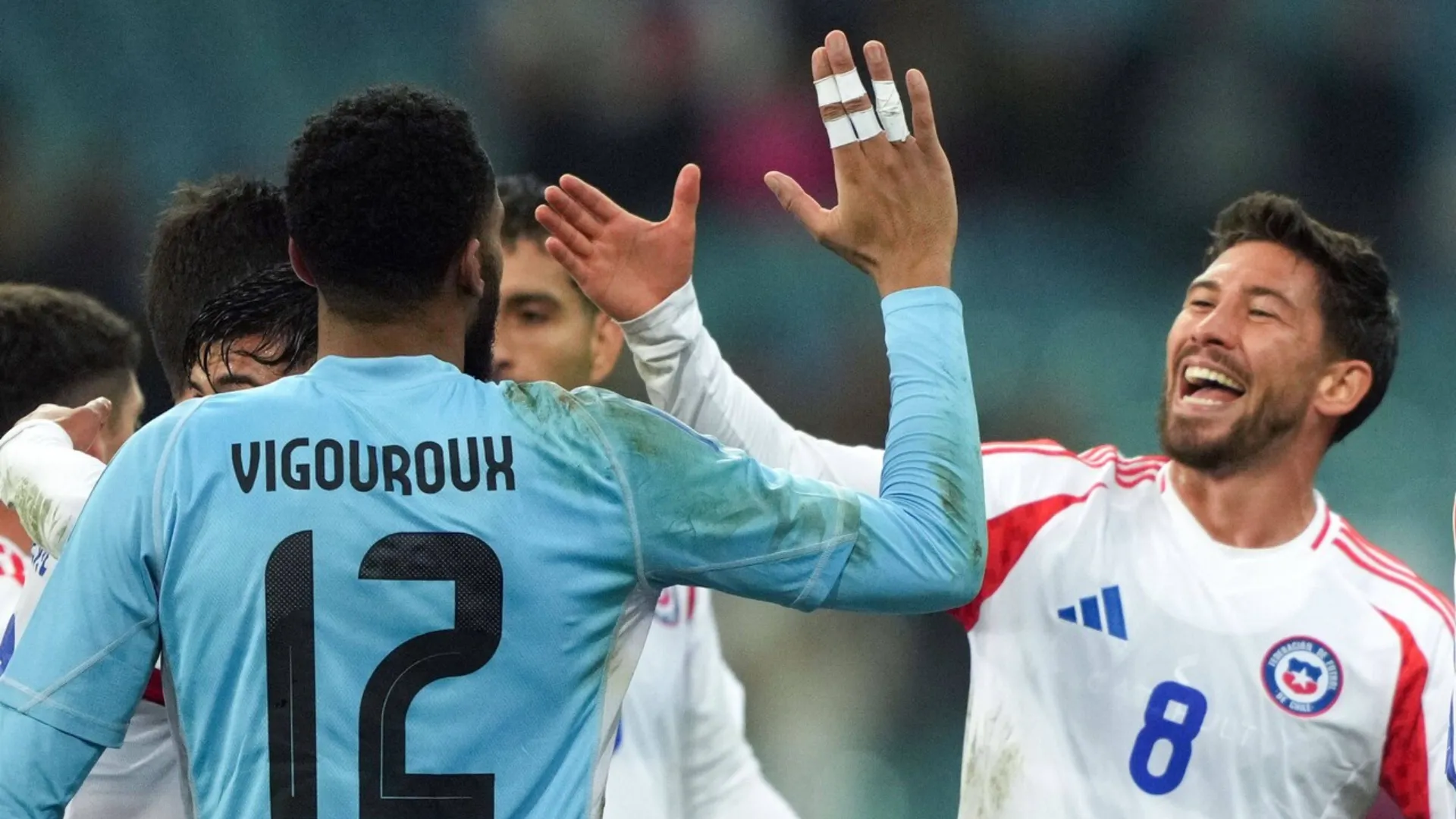 Jugadores nacionalizados como Laurence Vigoroux (en la imagen) o Ben Brereton han integrado las últimas nóminas de la selección chilena.