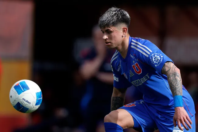 Maximiliano Guerrero reaparecería en la formación de la U. (Foto: Andrés Piña/Photosport)