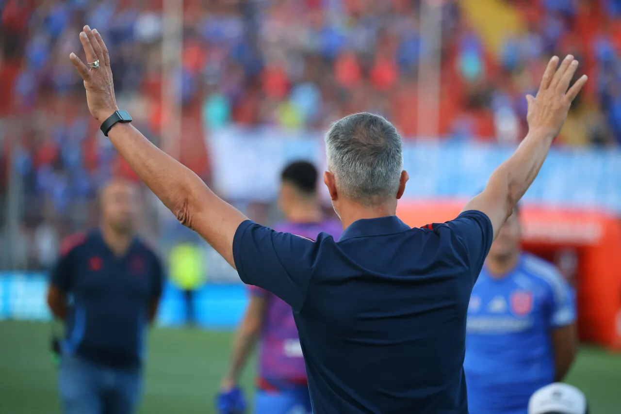 Álvarez no seguiría en la U para el 2026 | Foto: Photosport