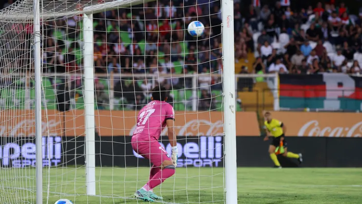 Joe Abrigo anotó un golazo y Palestino aseguró Copa Sudamericana para 2026.