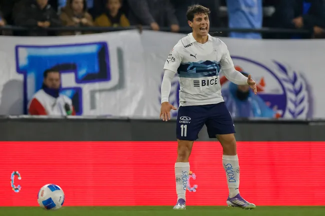 Montes podría partir al fútbol europeo | Foto: Photosport