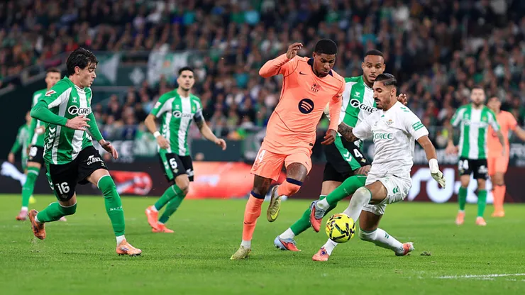 Barcelona le propinó una dura goleada al Betis de Manuel Pellegrini.
