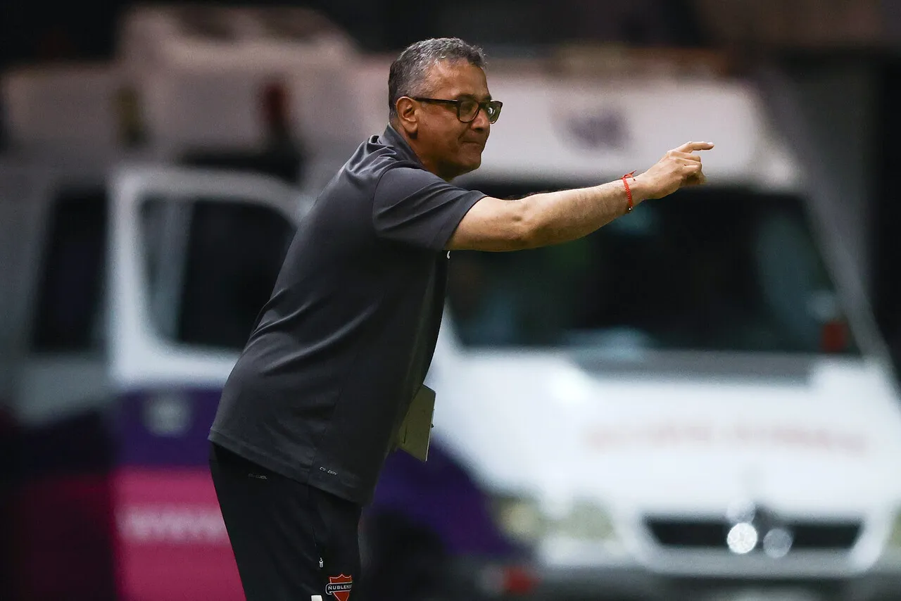 Colo Colo le prende velas a Ronald Fuentes y Ñublense. | Foto: Photosport