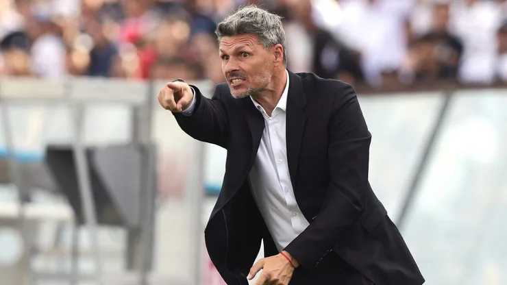 Fernando Ortiz seguirá en Colo Colo gracias al vital apoyo de Daniel Morón (Foto: Photosport)