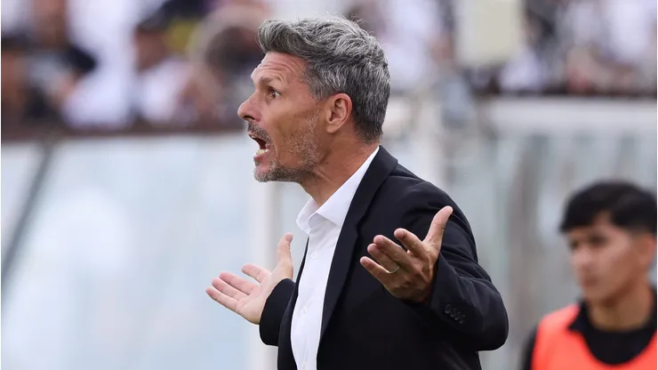 Colo Colo define el futuro del DT Fernando Ortiz. (Foto: Felipe Zanca/Photosport)