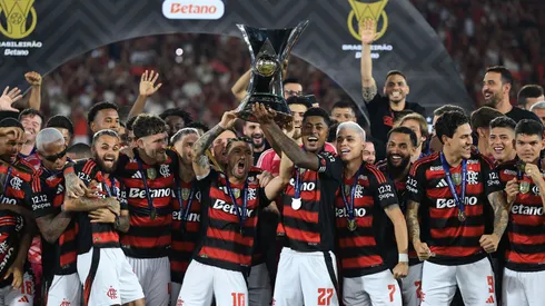 Flamengo, campeón de la Libertadores, quiere imponerse a Cruz Azul.
