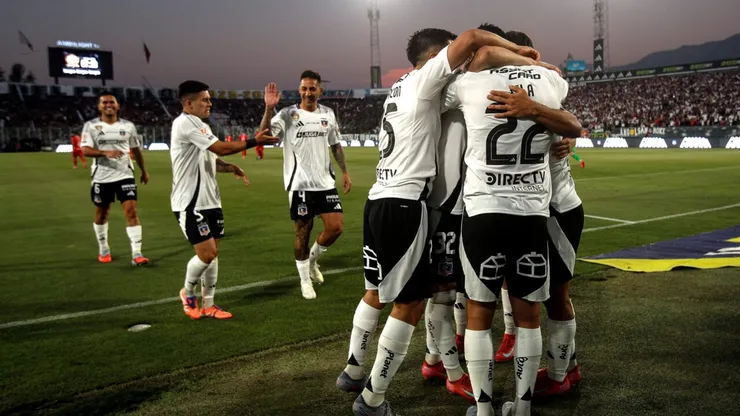 Colo Colo busca reforzar la banda derecha.