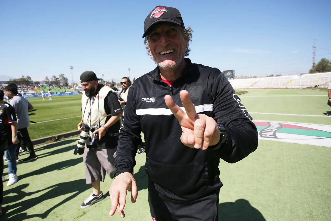 Postulan a Mario Salas a Colo Colo. | Foto: Photosport