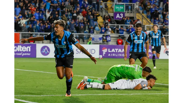 Carlo Villanueva le dio el empate a Huachipato que forzó la definición a penales.