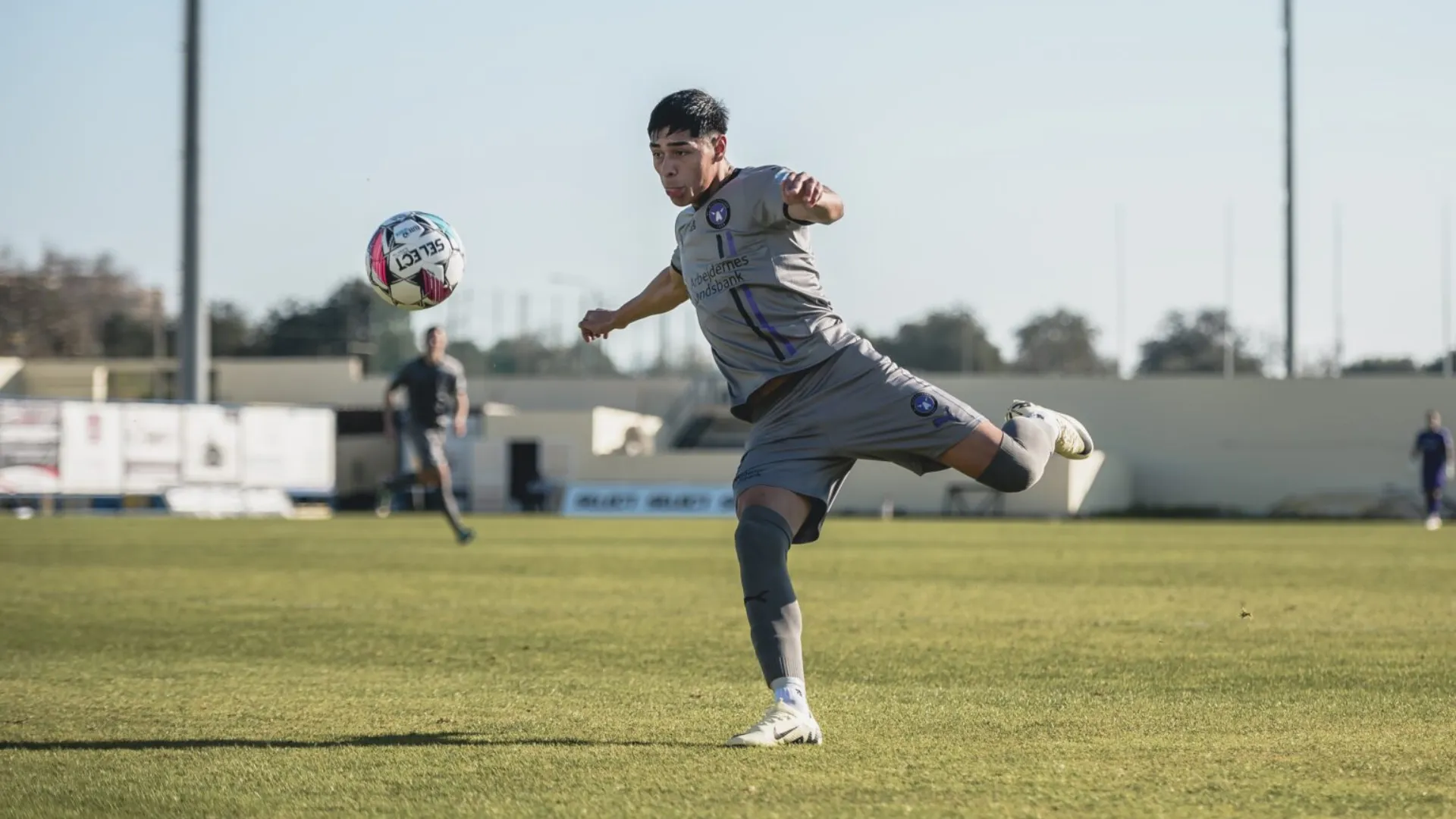 Darío Osorio puede cambiar de destino en el mercado de fichajes: lo siguen desde Alemania. (Imagen: FC Midtjylland)