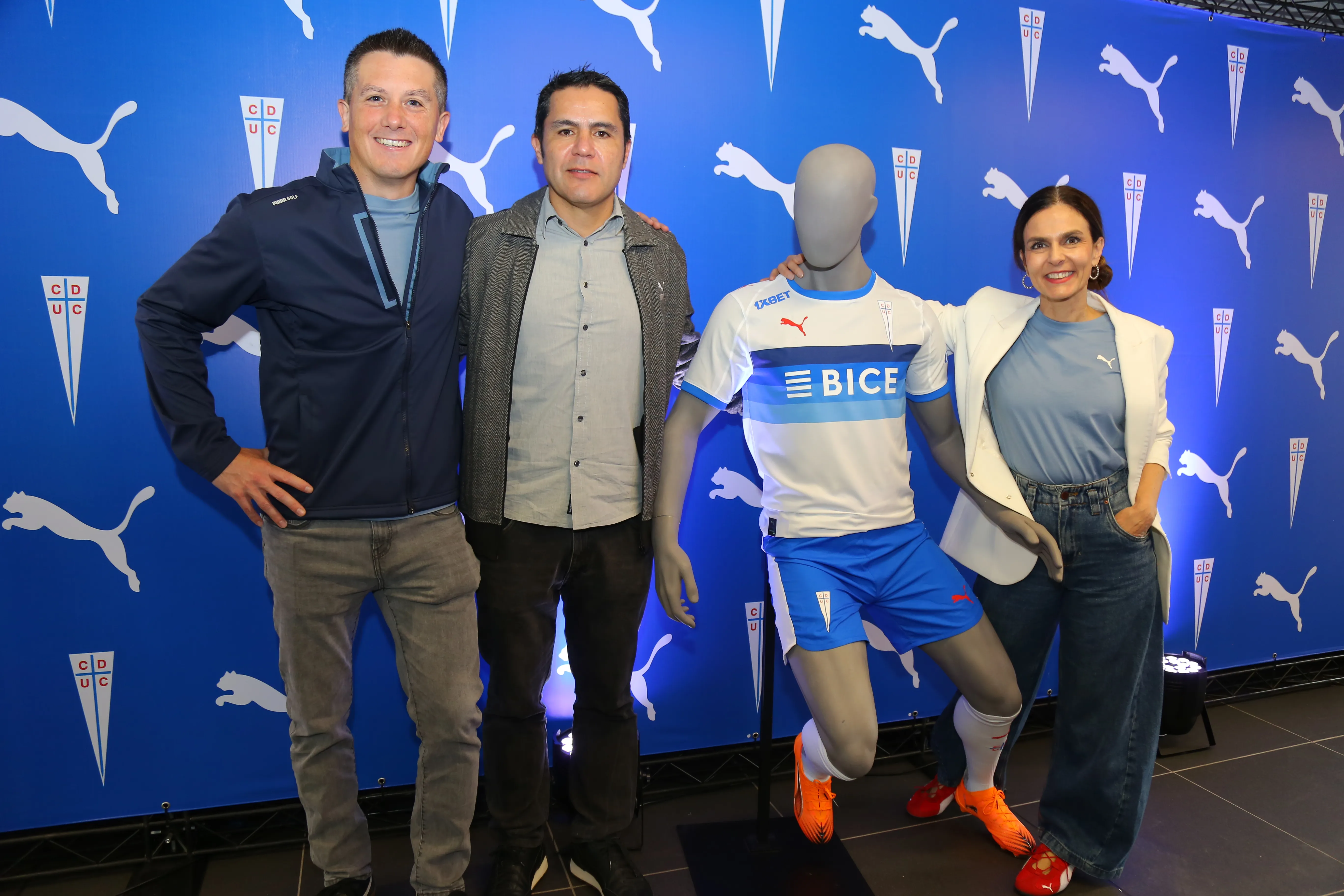 Este es el nuevo uniforme de Universidad Católica para 2026. (Foto: Puma Chile)