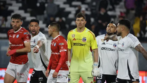 Los Albos dejarían partir a una séptima figura con tal de que sume minutos en el profesionalismo. (Foto: Photosport)