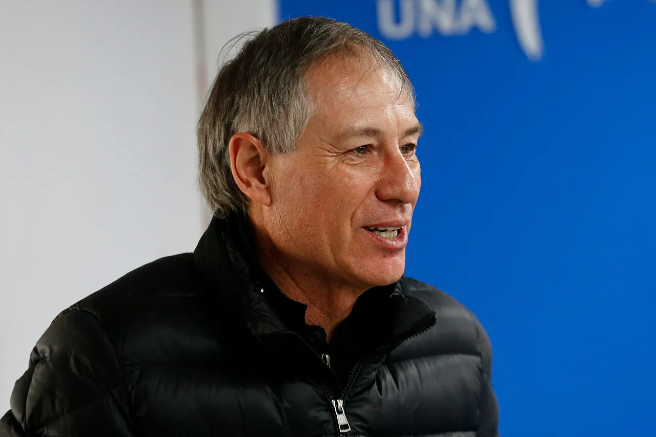 Descartan a Holan en la U. | Foto: Photosport