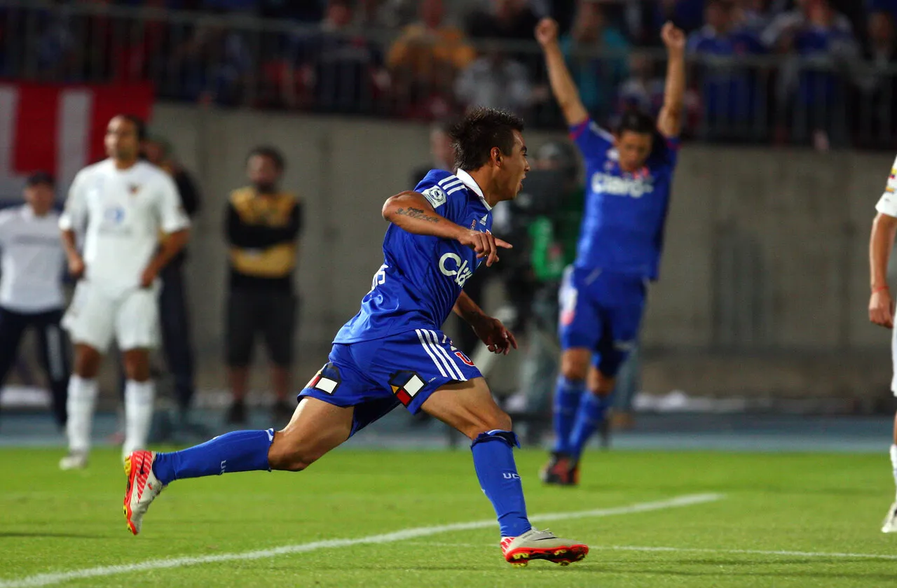 Edaurdo Vargas, la gran estrella de aquel plantel de la U campeón de Copa Sudamericana