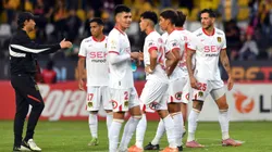 Poda masiva en Unión Española.