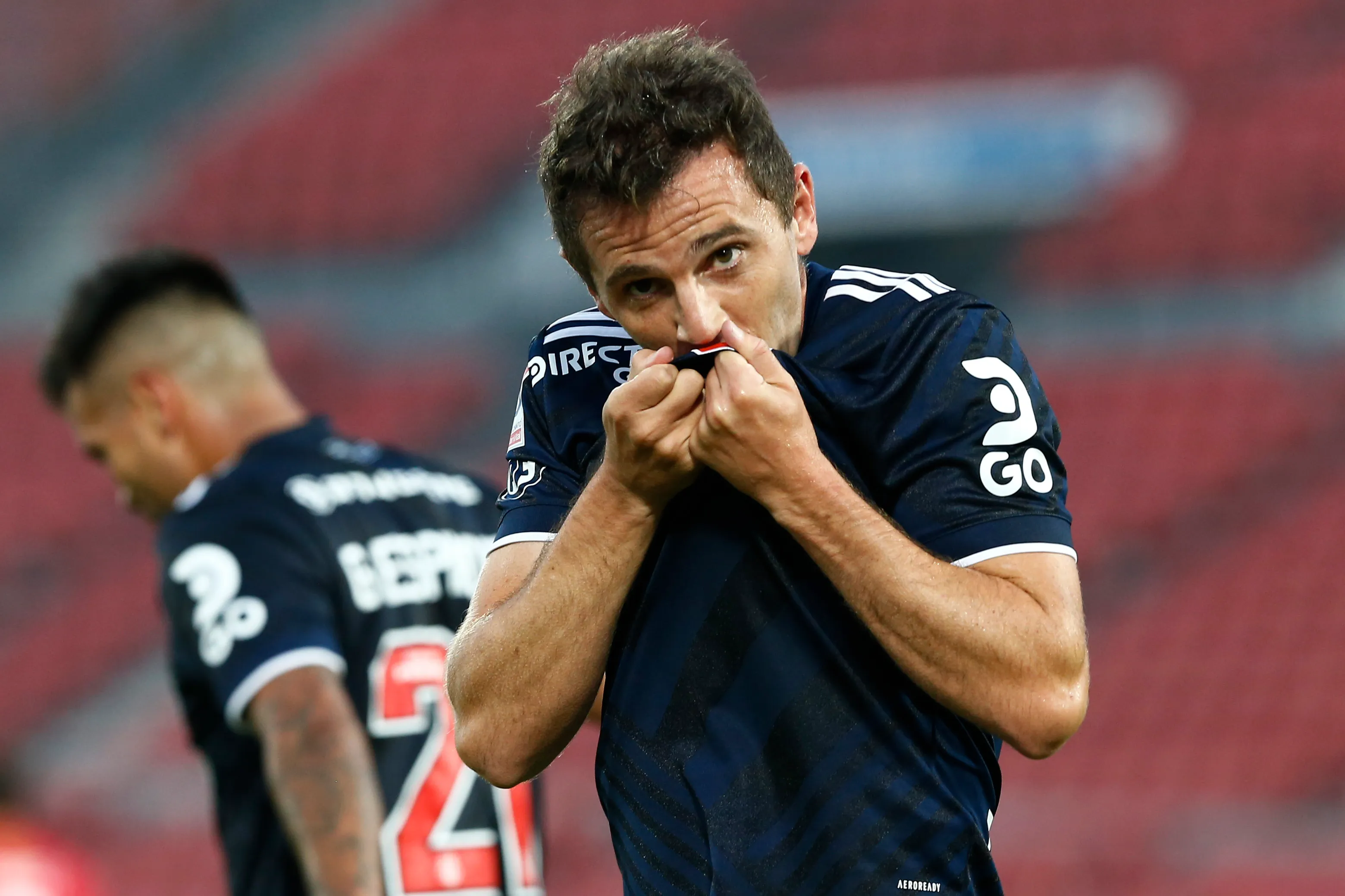 En más de alguna oportunidad, Montillo le declaró su amor incondicional a la U | FOTO: Marcelo Hernandez/Photosportt