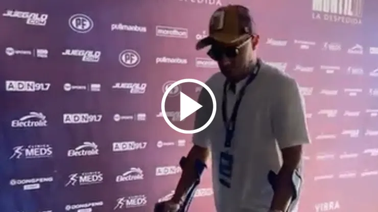 Marcelo Díaz sorprendió al utilizar muletas en plenas vacaciones de Universidad de Chile.