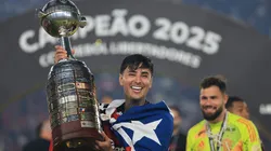 Erick Pulgar deja locos a los hinchas del Flamengo (Photo by Buda Mendes/Getty Images)