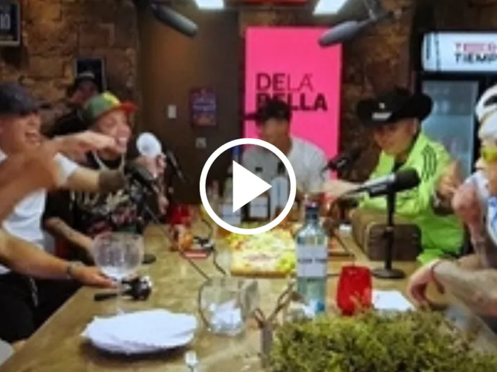 VIDEO | Figura de la U sorprende improvisando un reggaetón