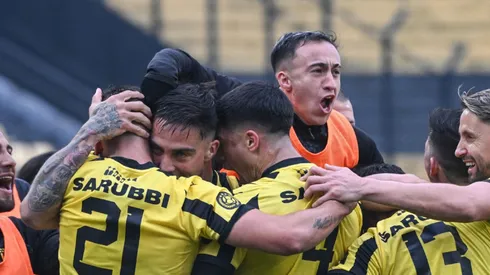 Javier Méndez de Peñarol se ubica como posible refuerzo de Colo Colo (Photo by Agencia Gamba/Getty Images)