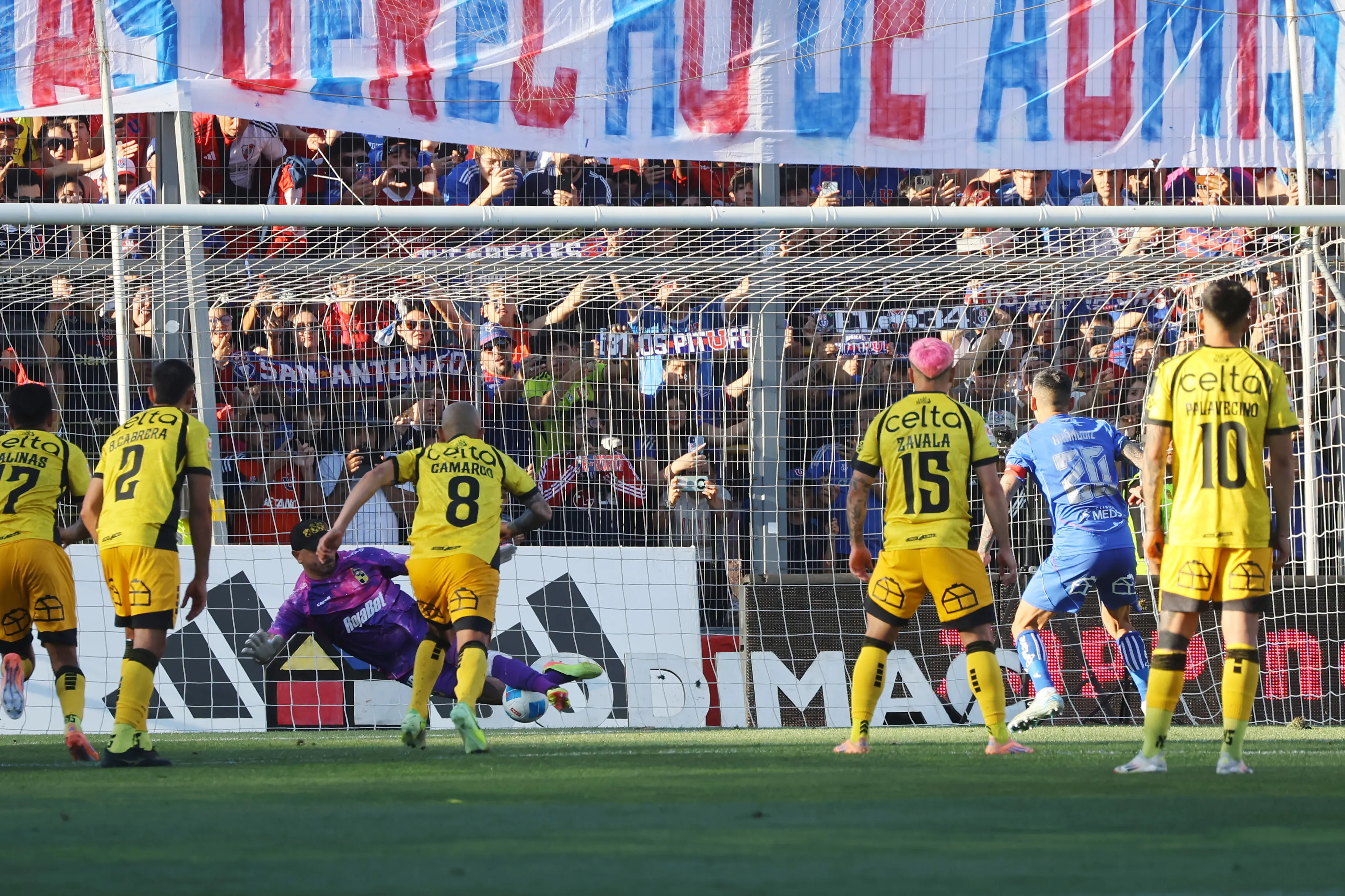 Diego Sánchez y Charles Aránguiz en pleno partido entre Coquimbo y la U | FOTO: Jonnathan Oyarzun/Photosport