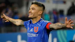 Charles Aránguiz pactó su estadía en Universidad de Chile.